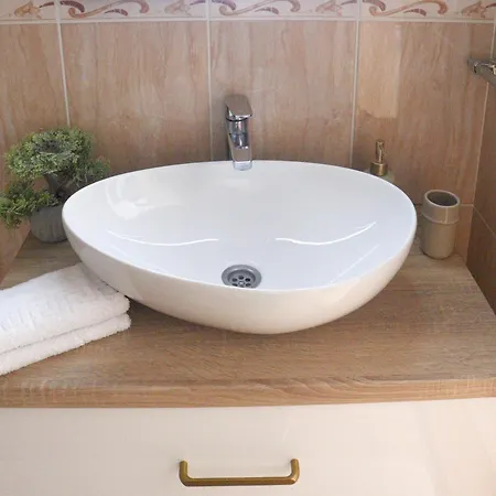 アパート Maja Lux ルマ