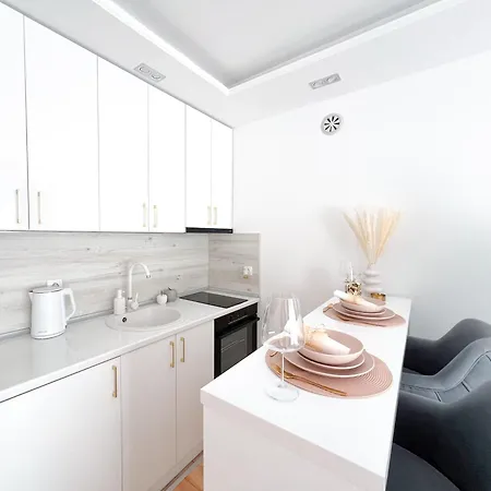 アパート Maja Lux ルマ