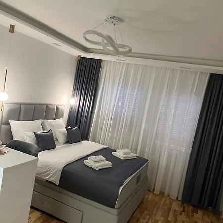 Maja Lux Ruma